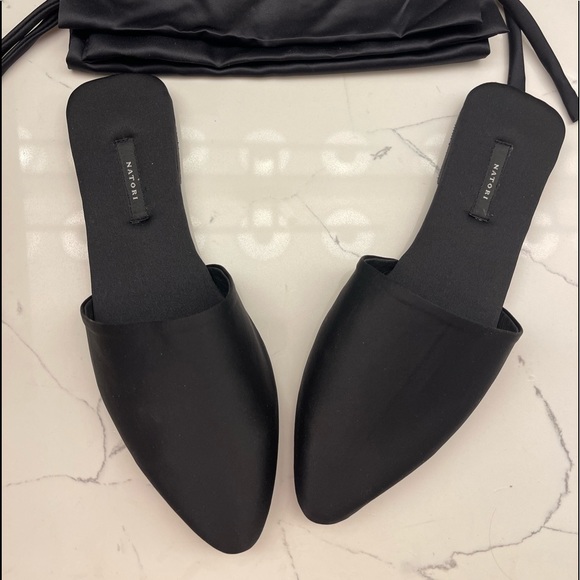 Natori Shoes - NIB Natori Adore Satin slide